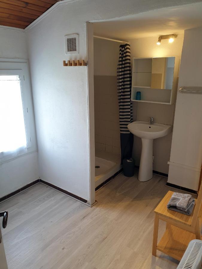 Appartement 62 M2 1Er Etage Avec Jardin Au Rdc Saint-Genis-des-Fontaines Exterior photo