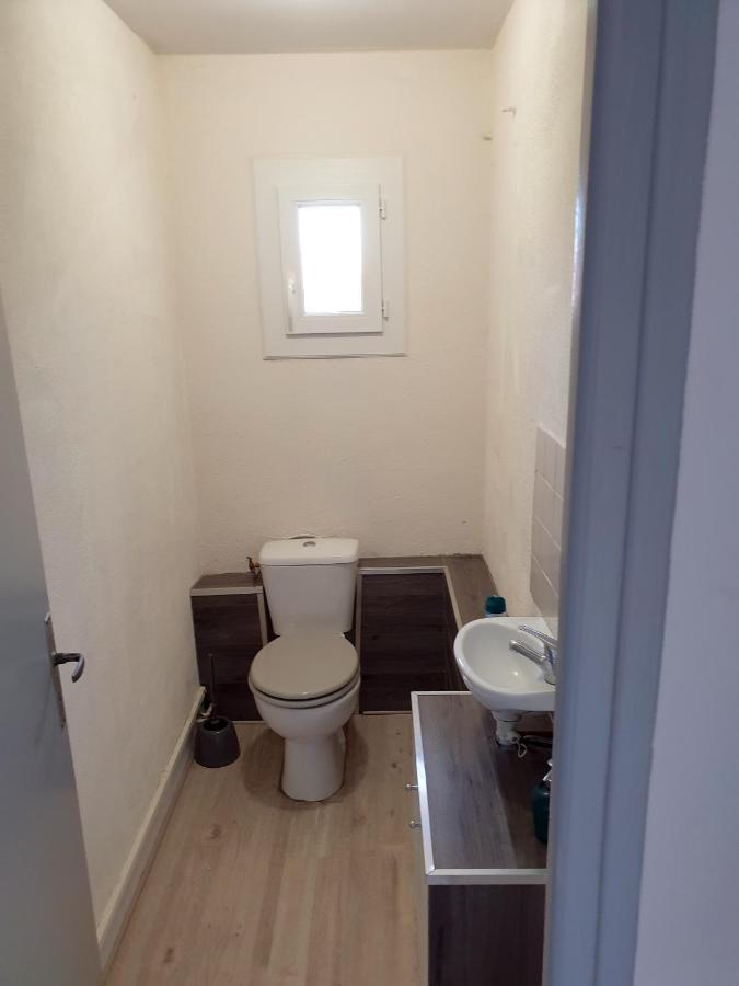 Appartement 62 M2 1Er Etage Avec Jardin Au Rdc Saint-Genis-des-Fontaines Exterior photo